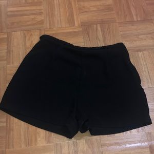 Black mid-rise slack shorts